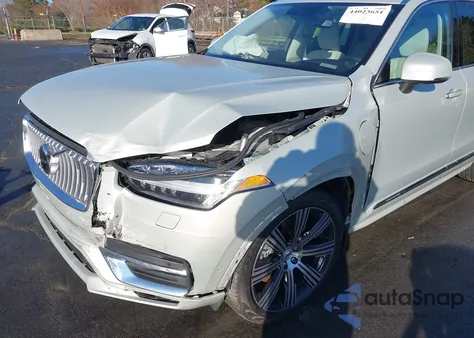 2022 Volvo Xc90 Recharge Plug-In Hybrid T8 Inscription Extended Range 7P z USA, uszkodzony, nr VIN YV4H60CLXN1859411